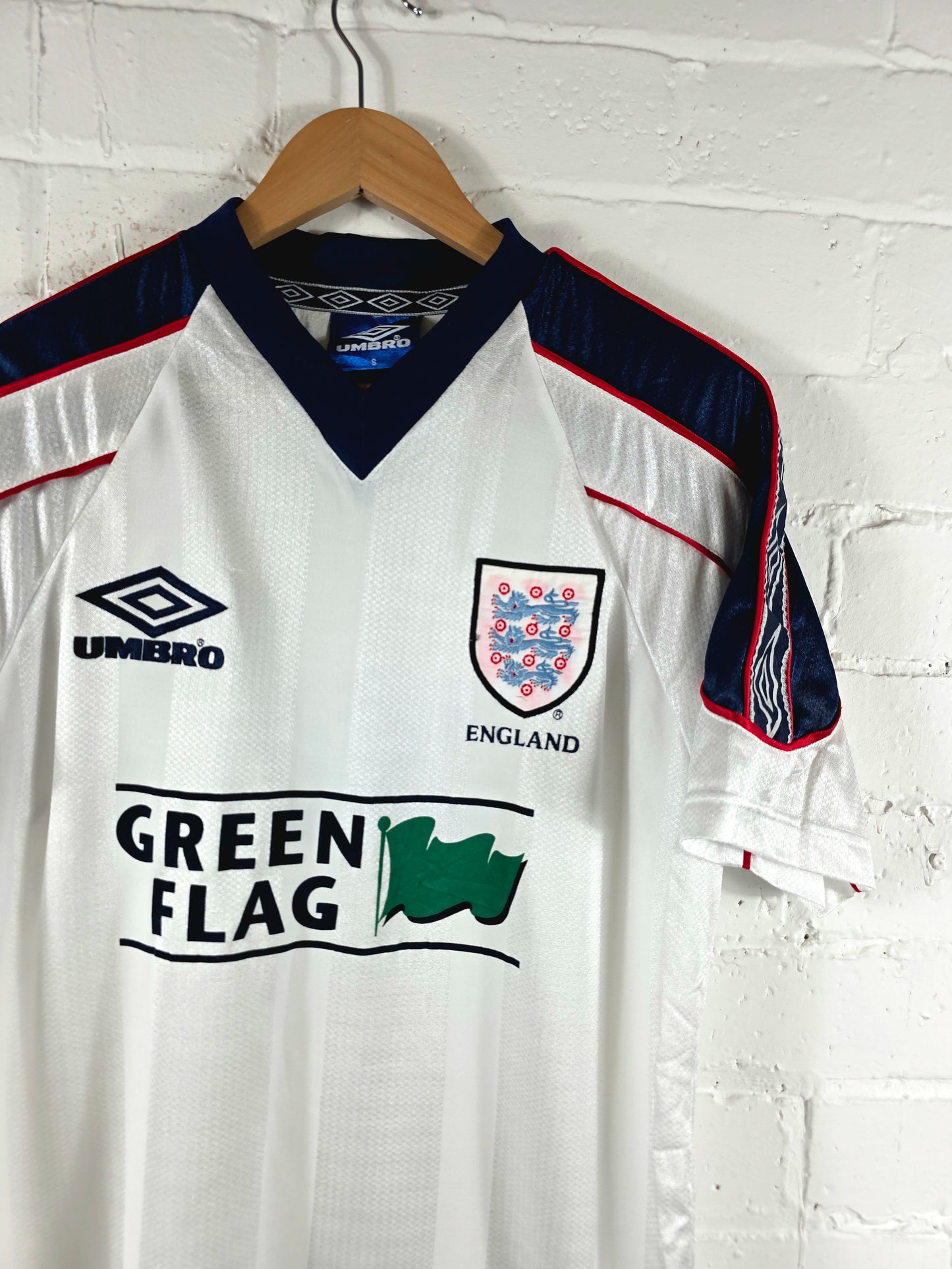 Umbro England 1998/99 Green Flag Training Shirt Small
