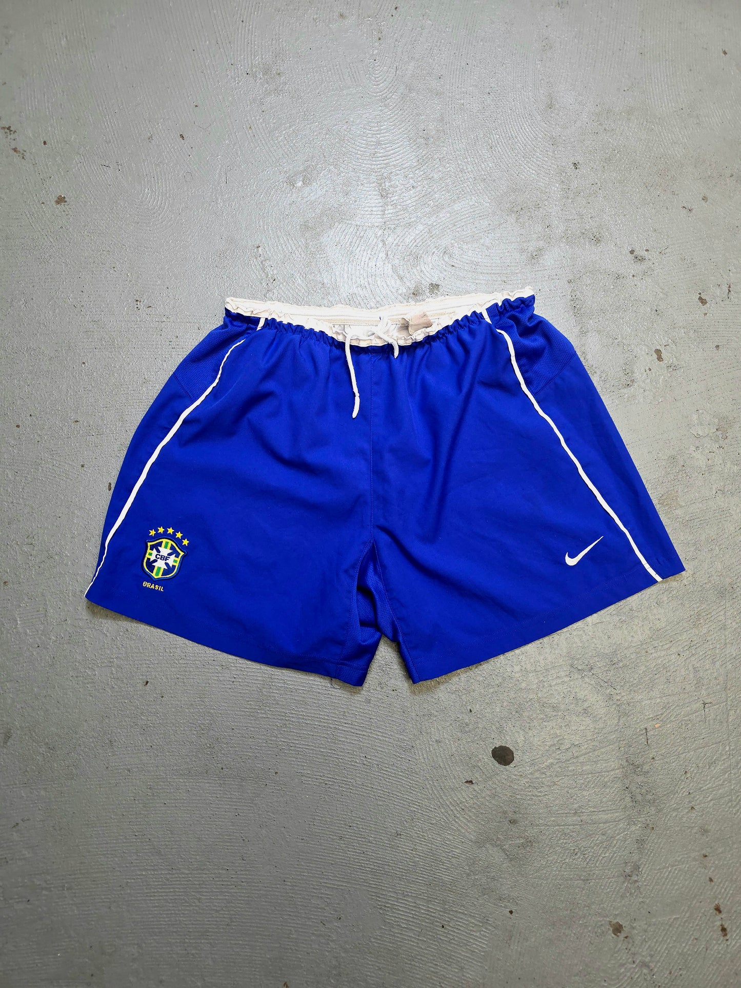 Nike Brazil 2002/04 Home Shorts Medium