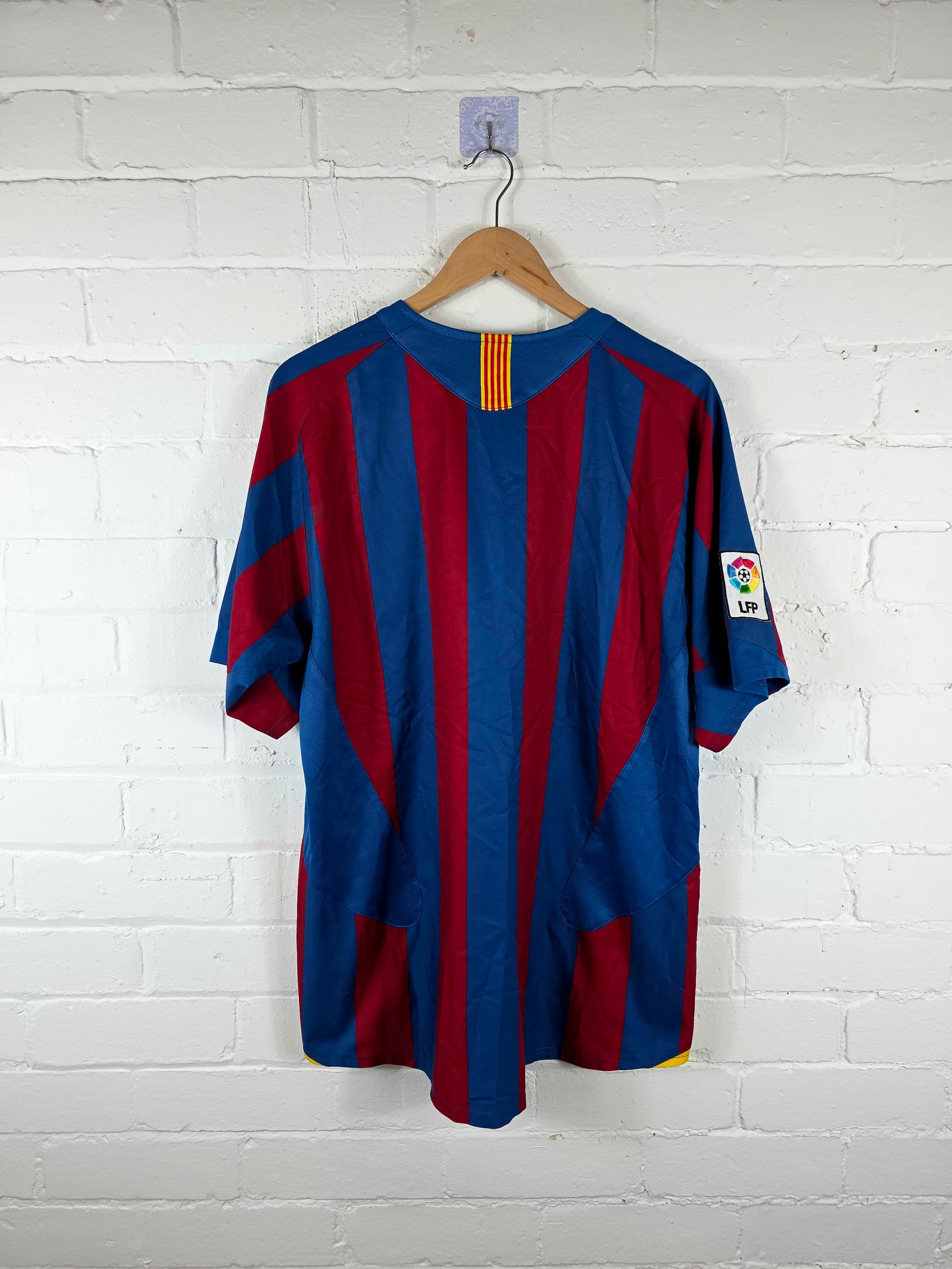 Nike Barcelona 2005/06 Home Shirt Large