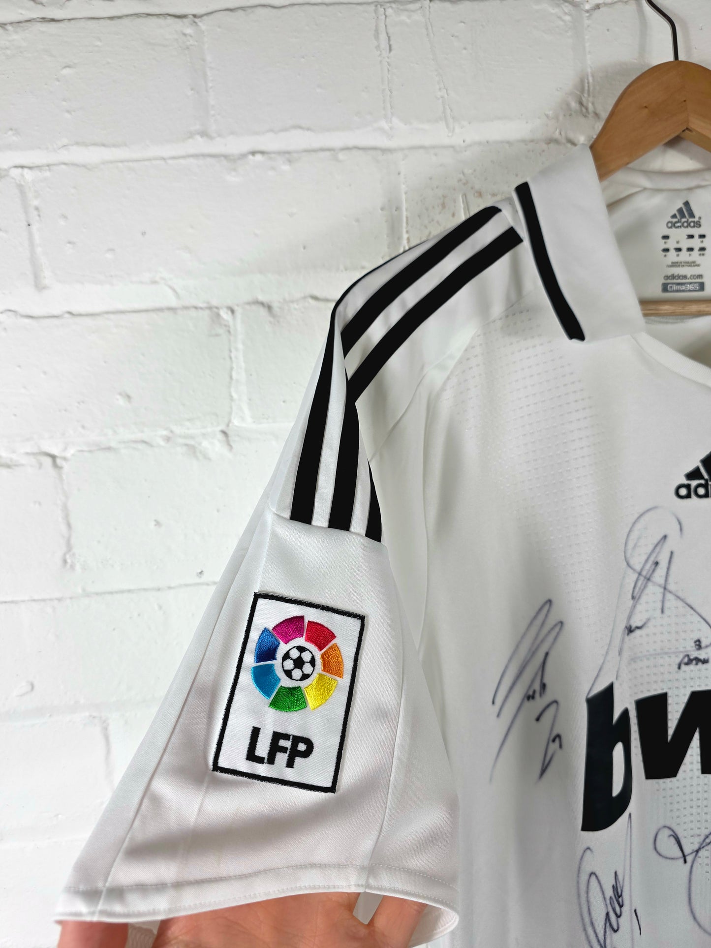 Adidas Real Madrid 2008/09 'Robinho 10' Deadstock Signed Home Shirt Medium