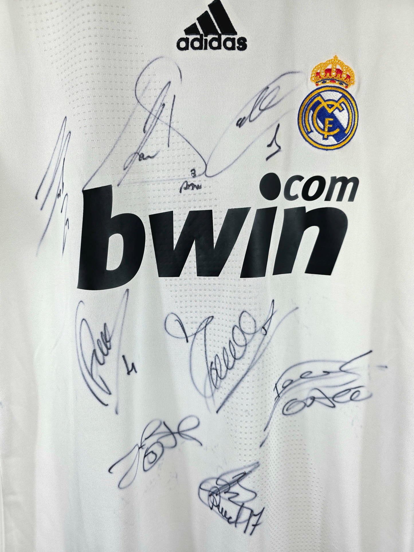 Adidas Real Madrid 2008/09 'Robinho 10' Deadstock Signed Home Shirt Medium