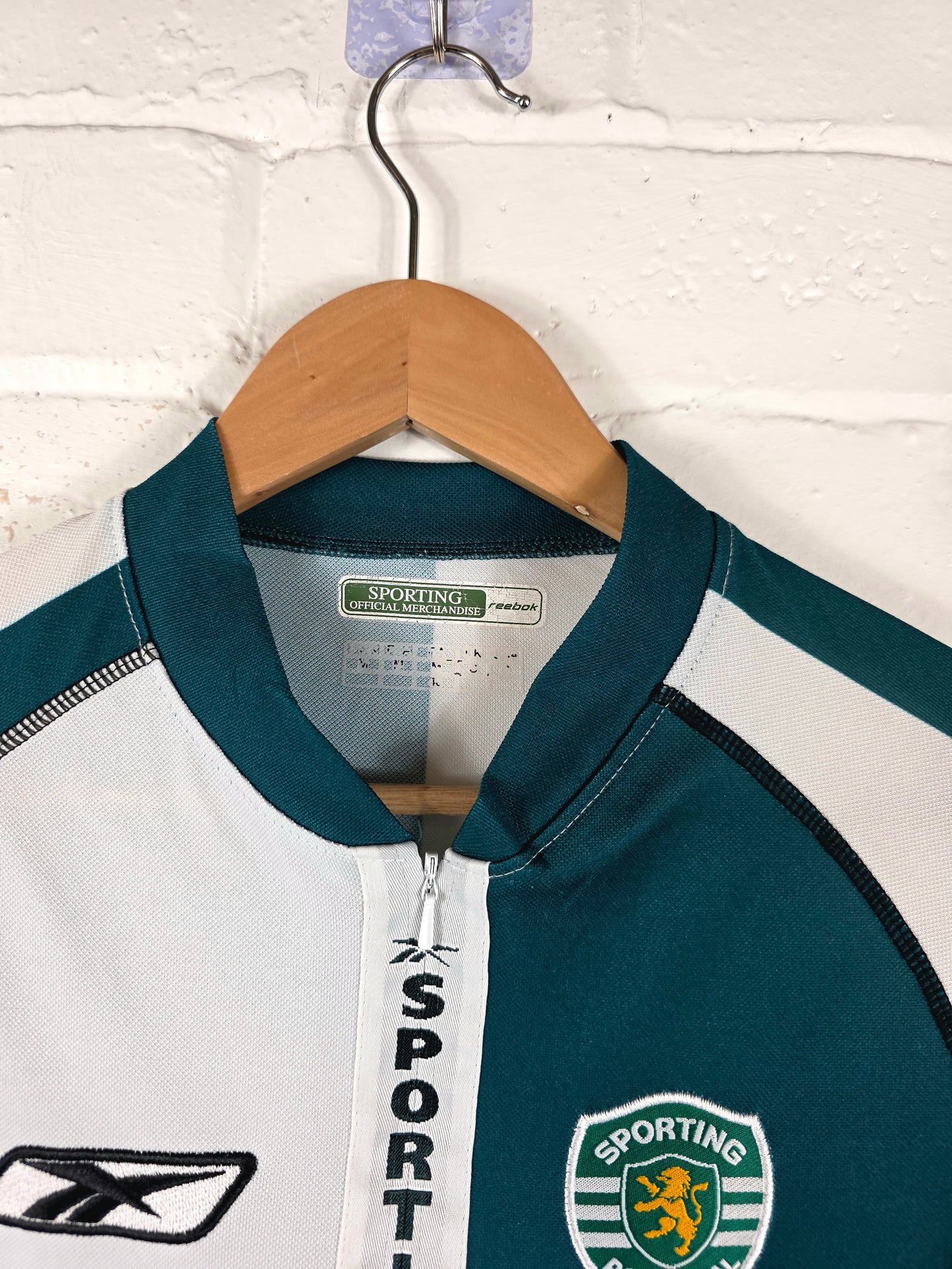 Reebok Sporting CP 2004/05 Stromp Home Shirt Medium