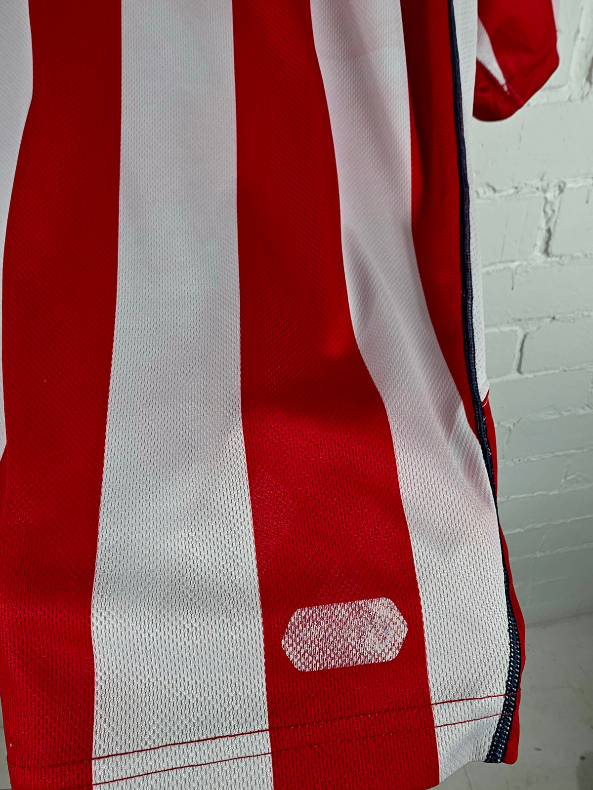 JV & Co C.D. Guadalajara 2003/04 'H.Reynoso 4' Player Issue Home Shirt XL