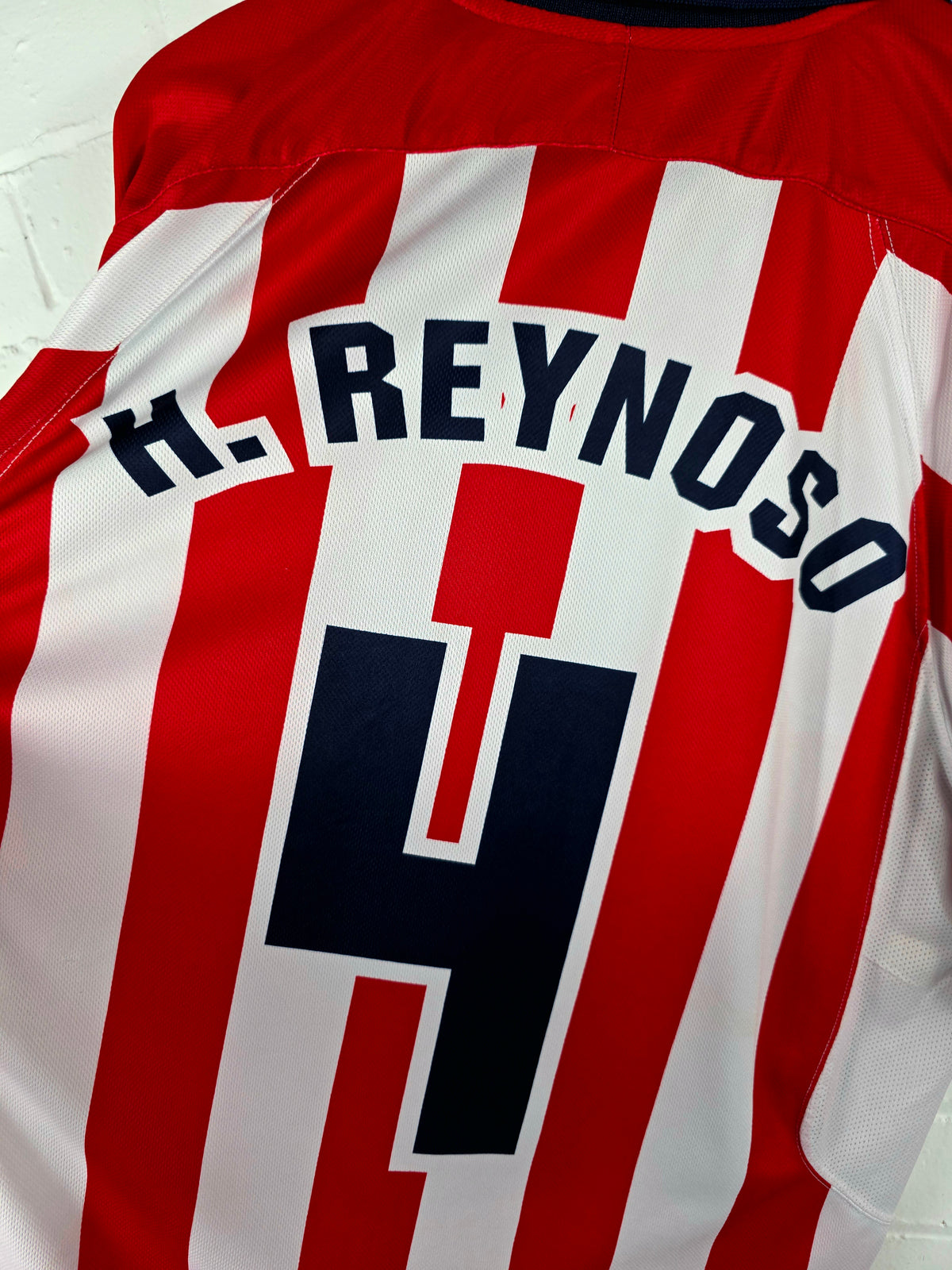JV & Co C.D. Guadalajara 2003/04 'H.Reynoso 4' Player Issue Home Shirt XL