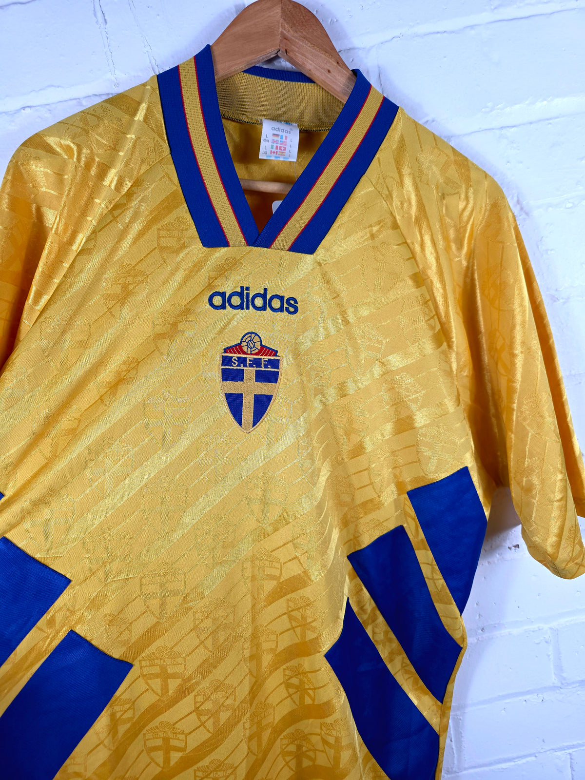 Adidas Sweden 1994/96 Home Shirt Large