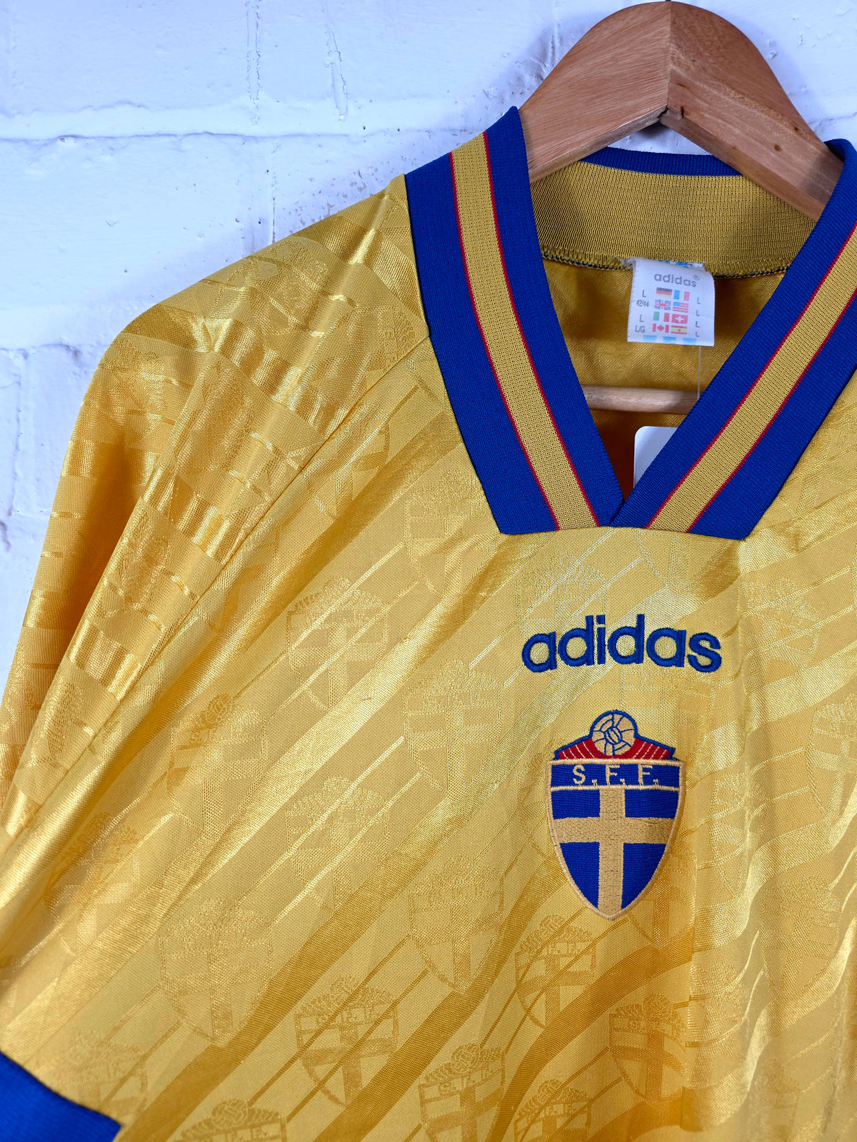 Adidas Sweden 1994/96 Home Shirt Large