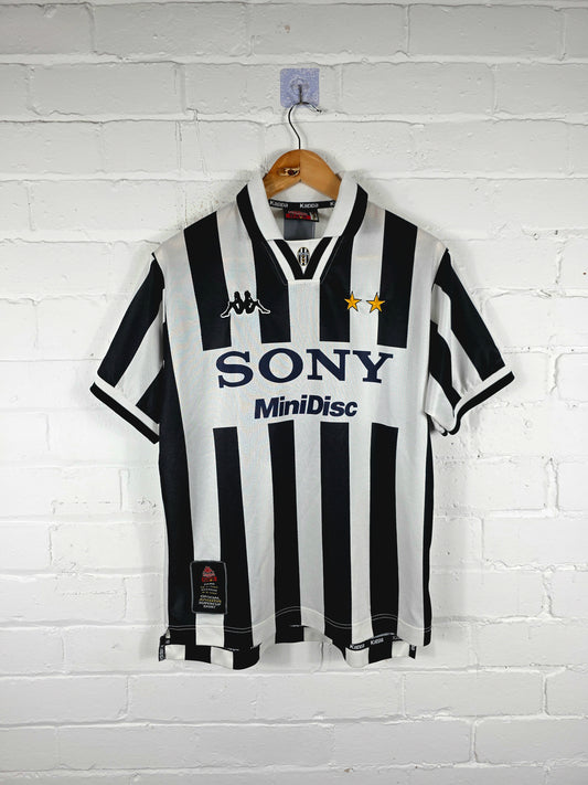 Kappa Juventus 1996/97 European Supercup Home Shirt Small