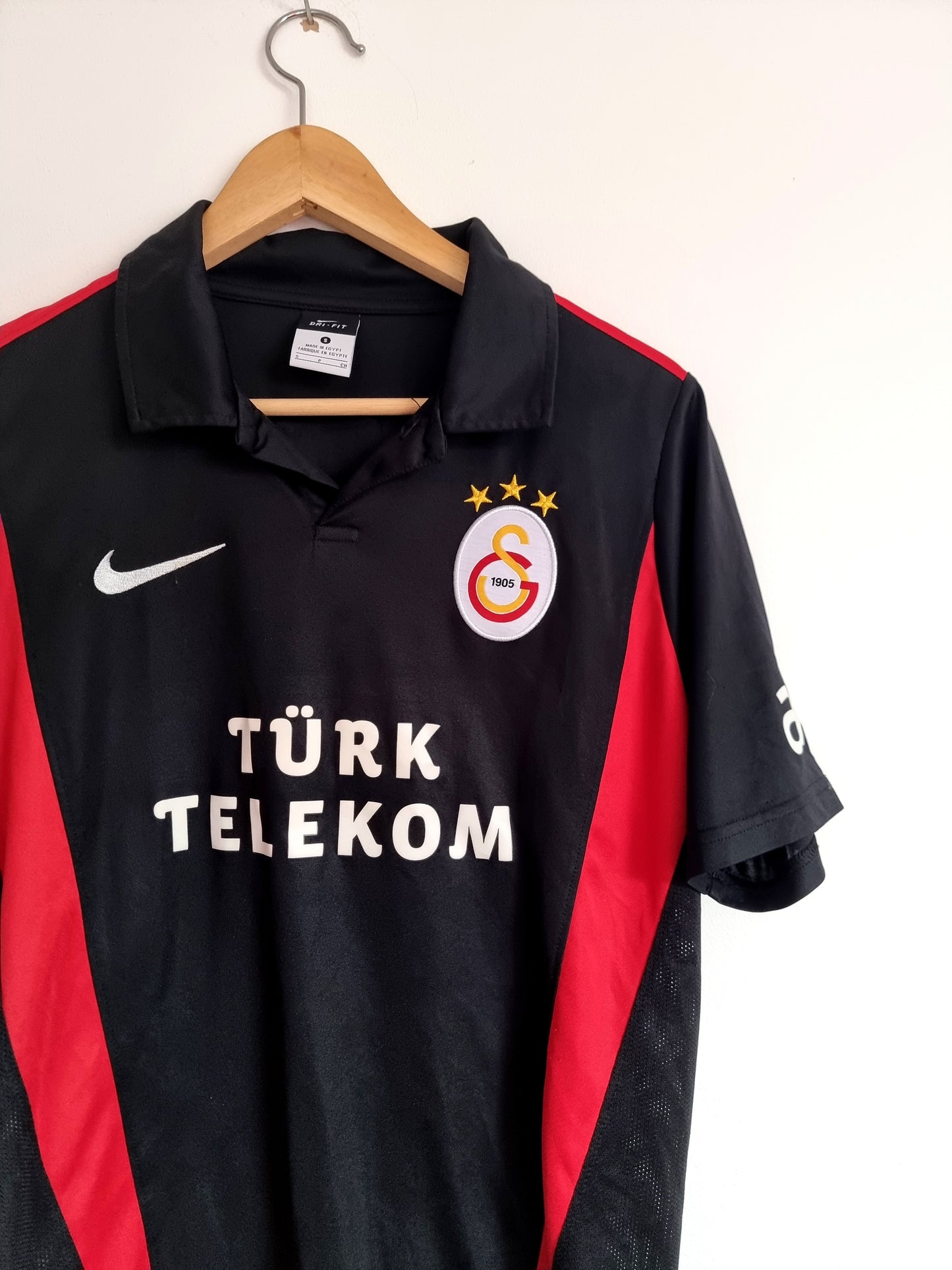 Nike Galatasaray 11/12 Third Shirt Small