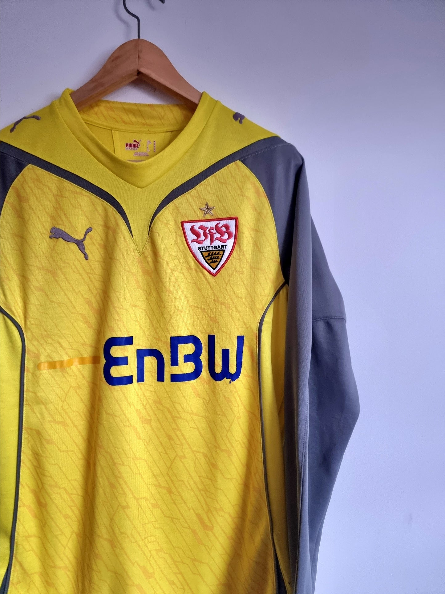 Puma Stuttgart 09/10 Long Sleeve Goalkeeper Shirt Medium