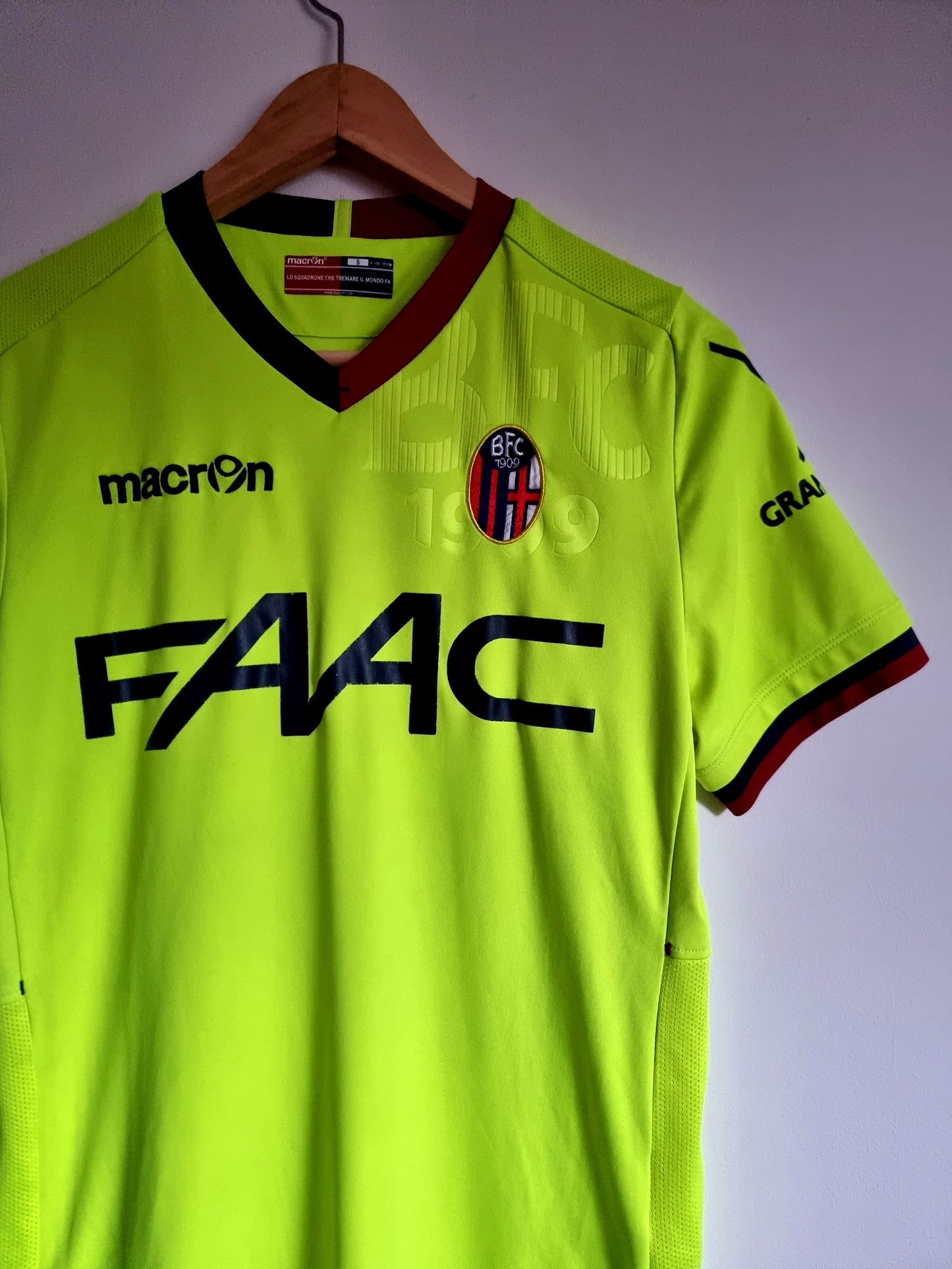 Macron Bologna 16/17 Away Shirt Small