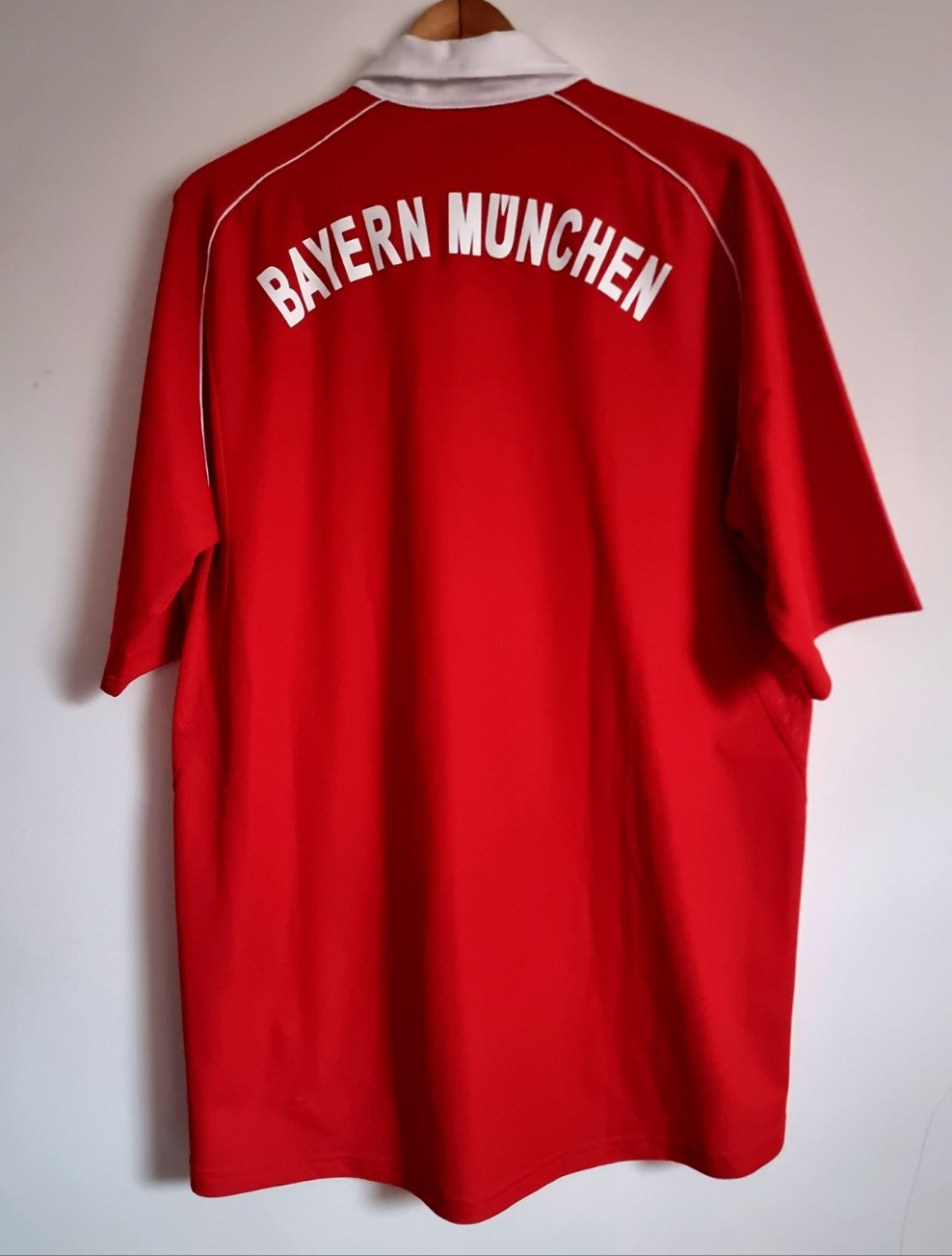 Adidas Bayern Munich 05/06 Squad Signed Home Shirt Large